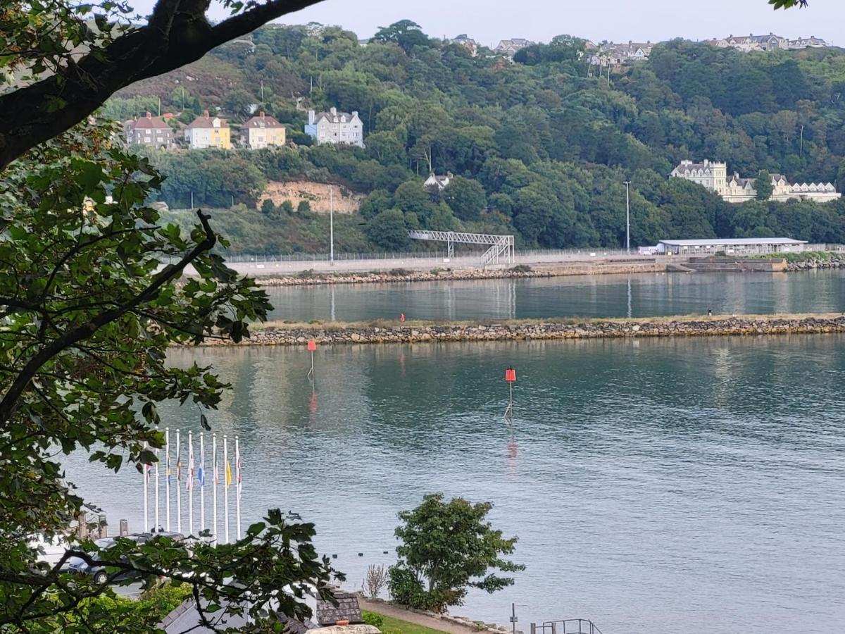 Seasidesteps Fishguard Luaran gambar